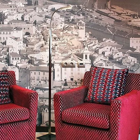 Neya Hotel 4*