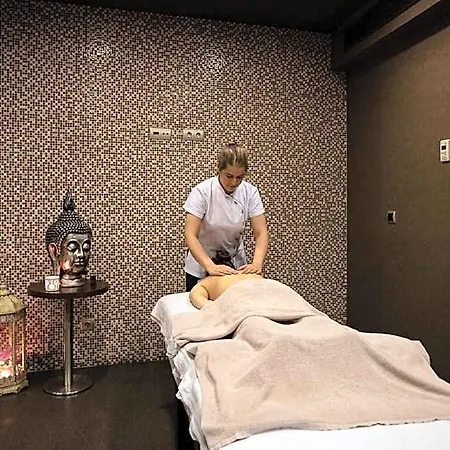 Neya Hotel 4*